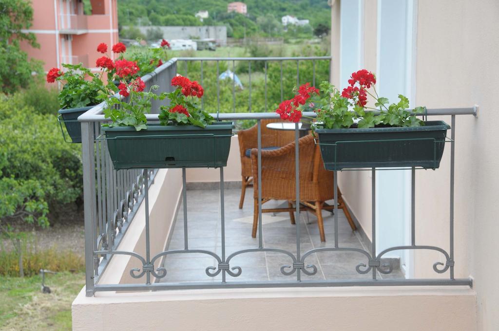 Apartments Royal Будва Стая снимка